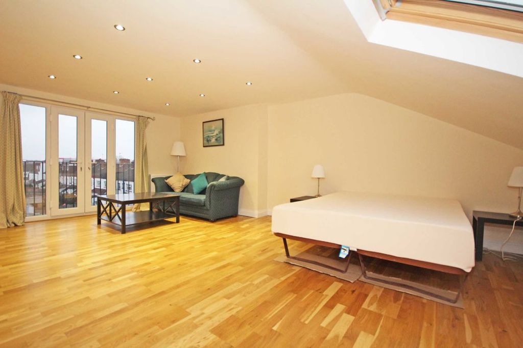 Property photo 2 of 5
