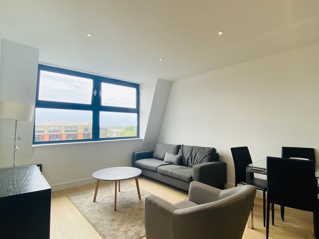 Property photo 2 of 5 Living Room