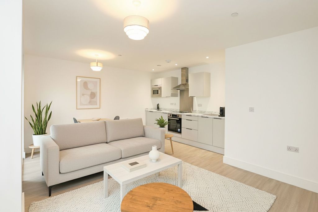 Property photo 2 of 9