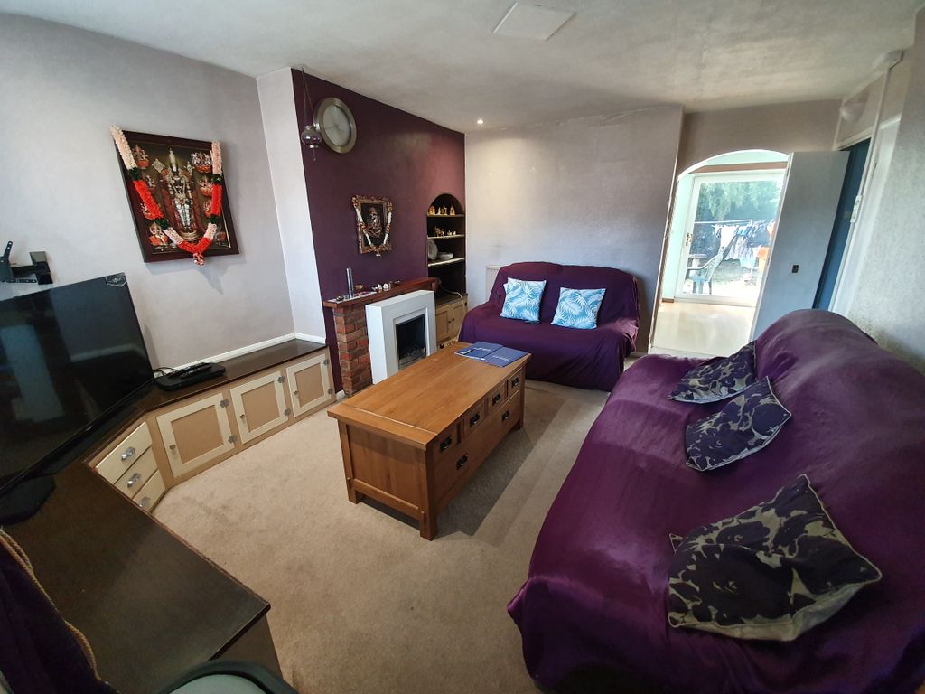 Property photo 2 of 8