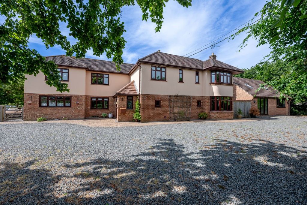 Property photo 1 of 36