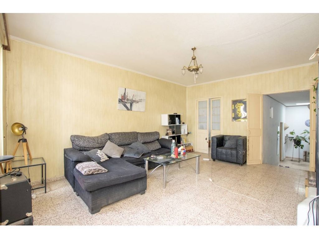 Property photo 2 of 30