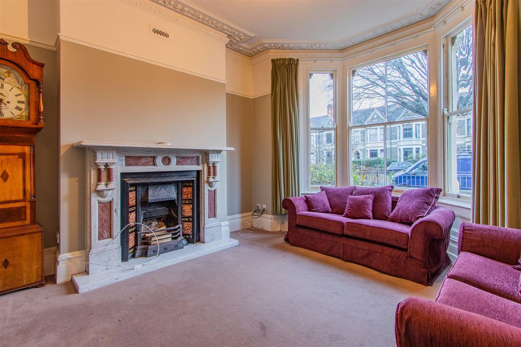 Property photo 3 of 16 Plasturton Avenue 30-2.Jpg