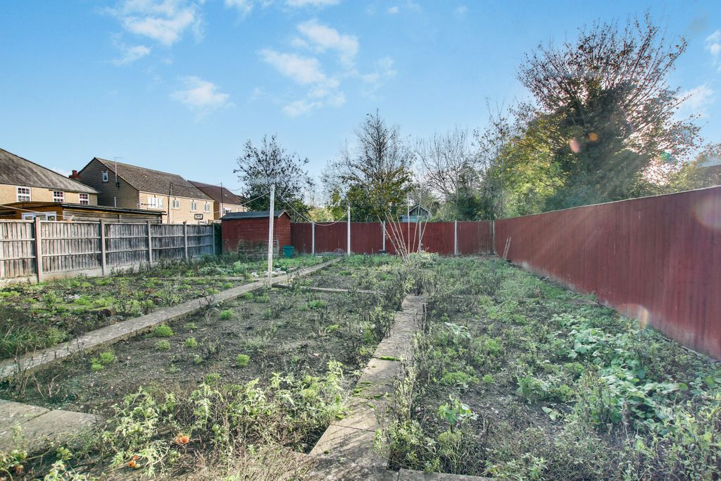 Property photo 2 of 11