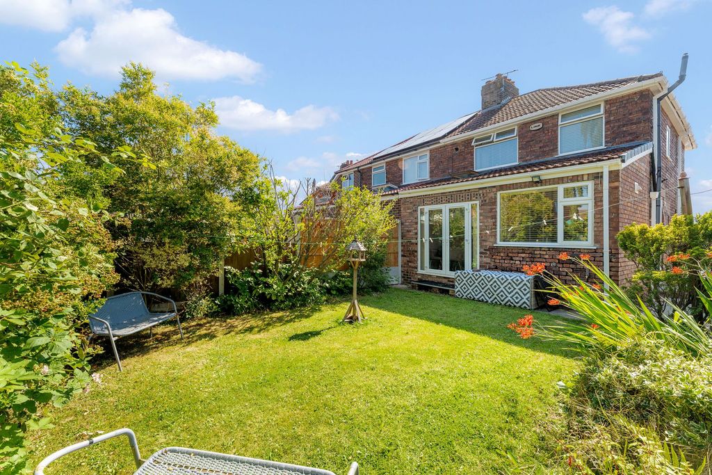 Property photo 2 of 24