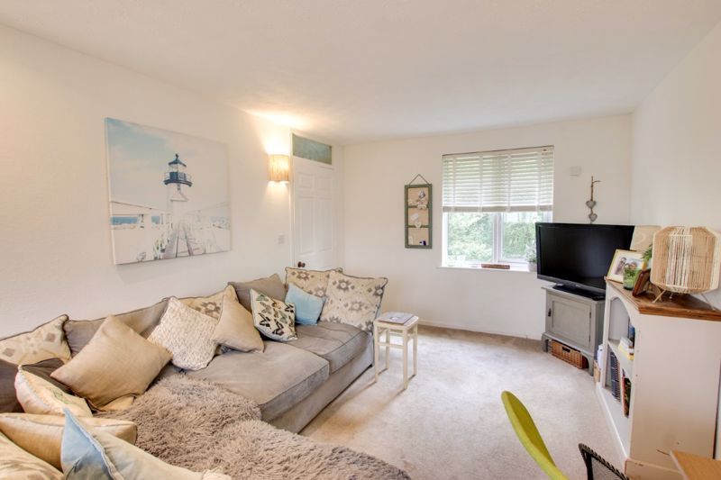 Property photo 3 of 9 Photo 3