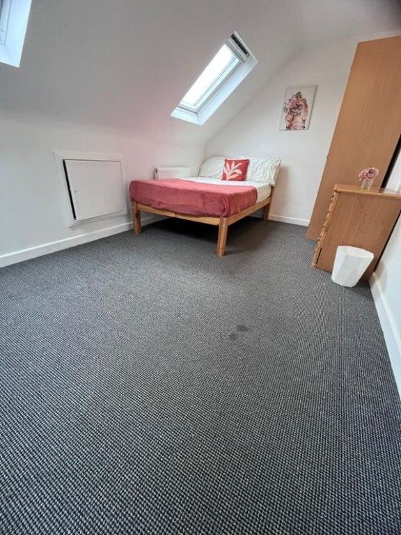 Property photo 3 of 9 99611609.Jpg