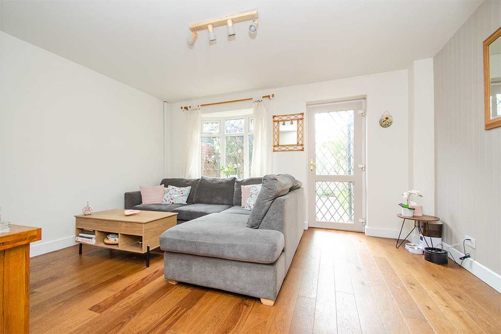 Property photo 2 of 19 Photo 15