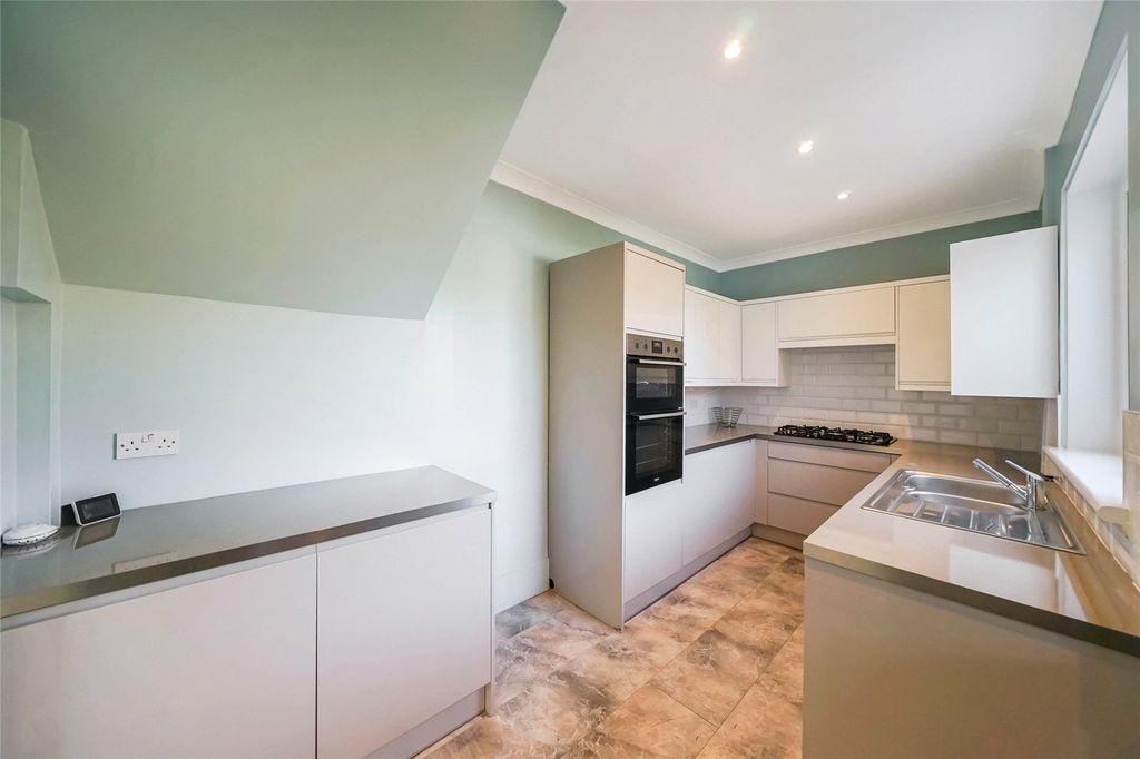 Property photo 3 of 21 Picture No. 09