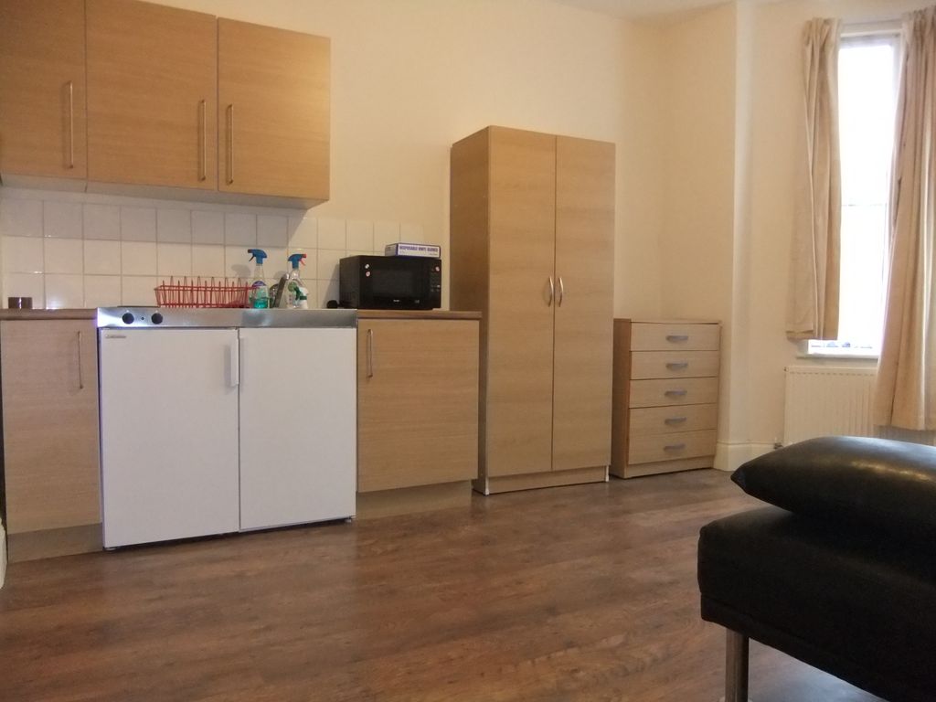 Property photo 1 of 3