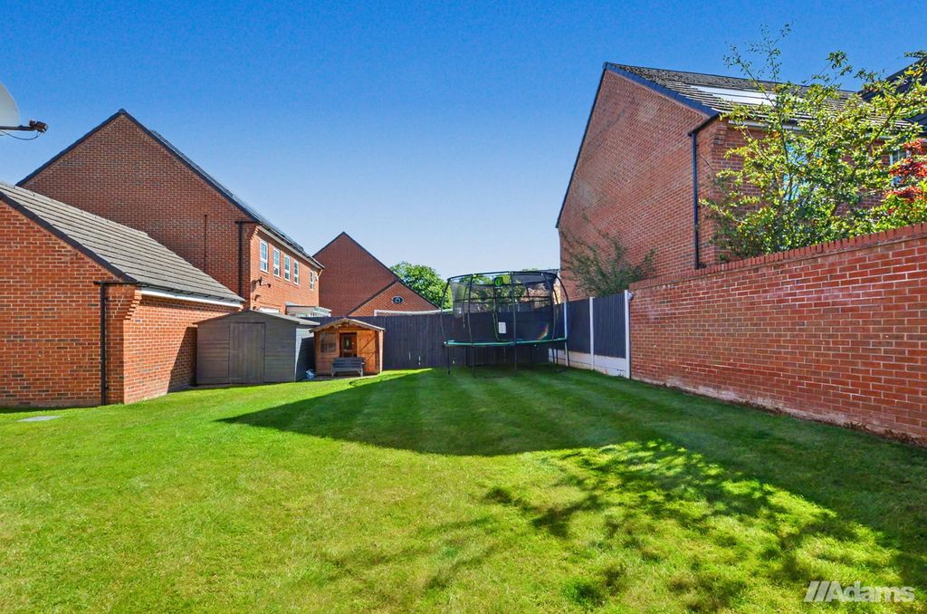 Property photo 3 of 37