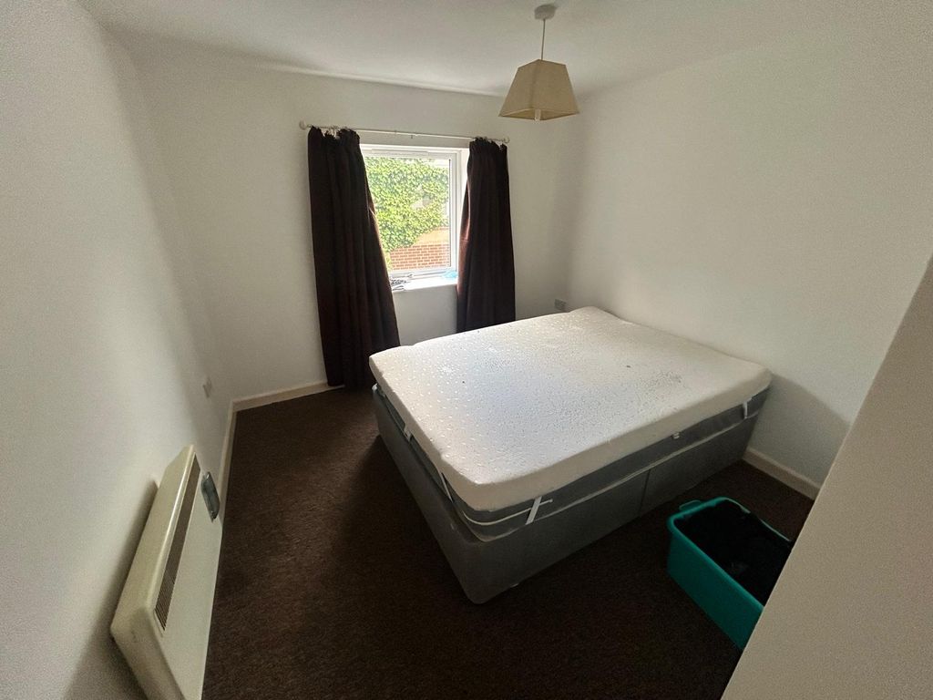 Property photo 3 of 8 Photo 2