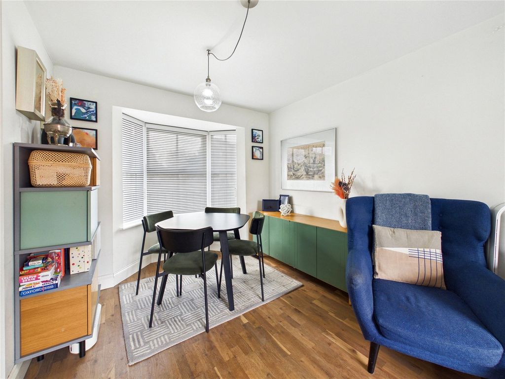 Property photo 3 of 16 Picture 3