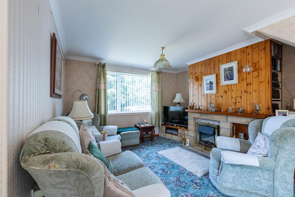 Property photo 2 of 20 8 Abbotsfield Terrace, Auchterarder-8.Jpg