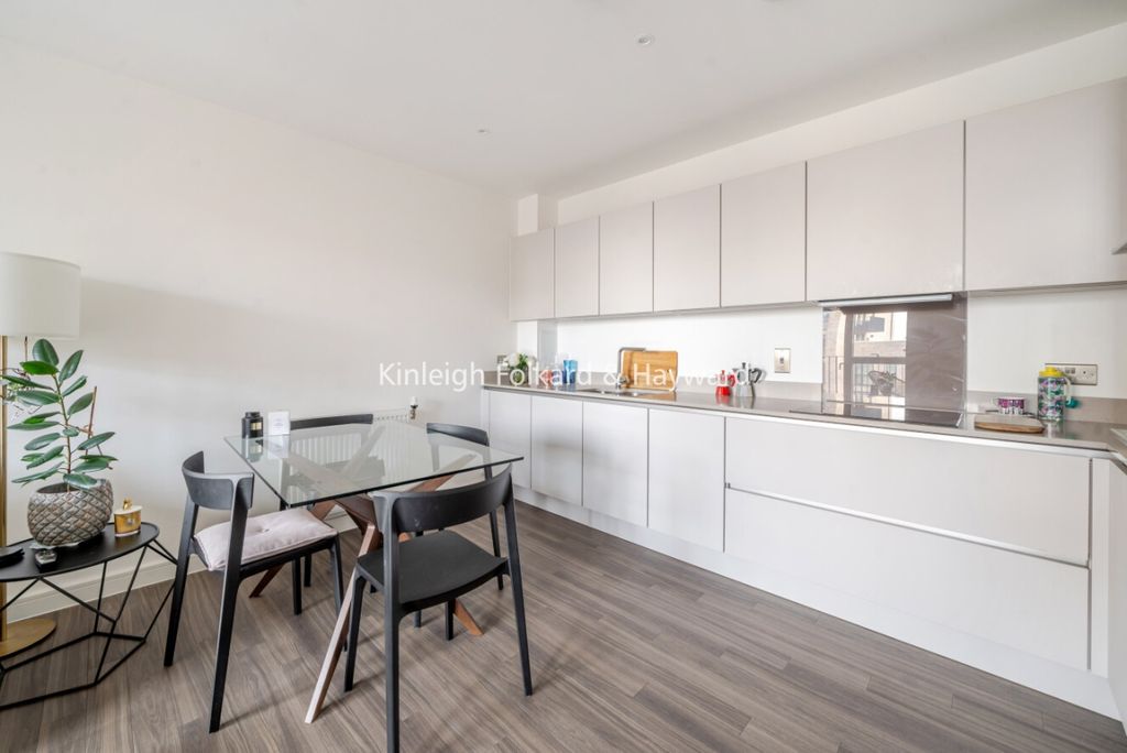 Property photo 3 of 7 5c6A100E-0Bf7-4E32-9