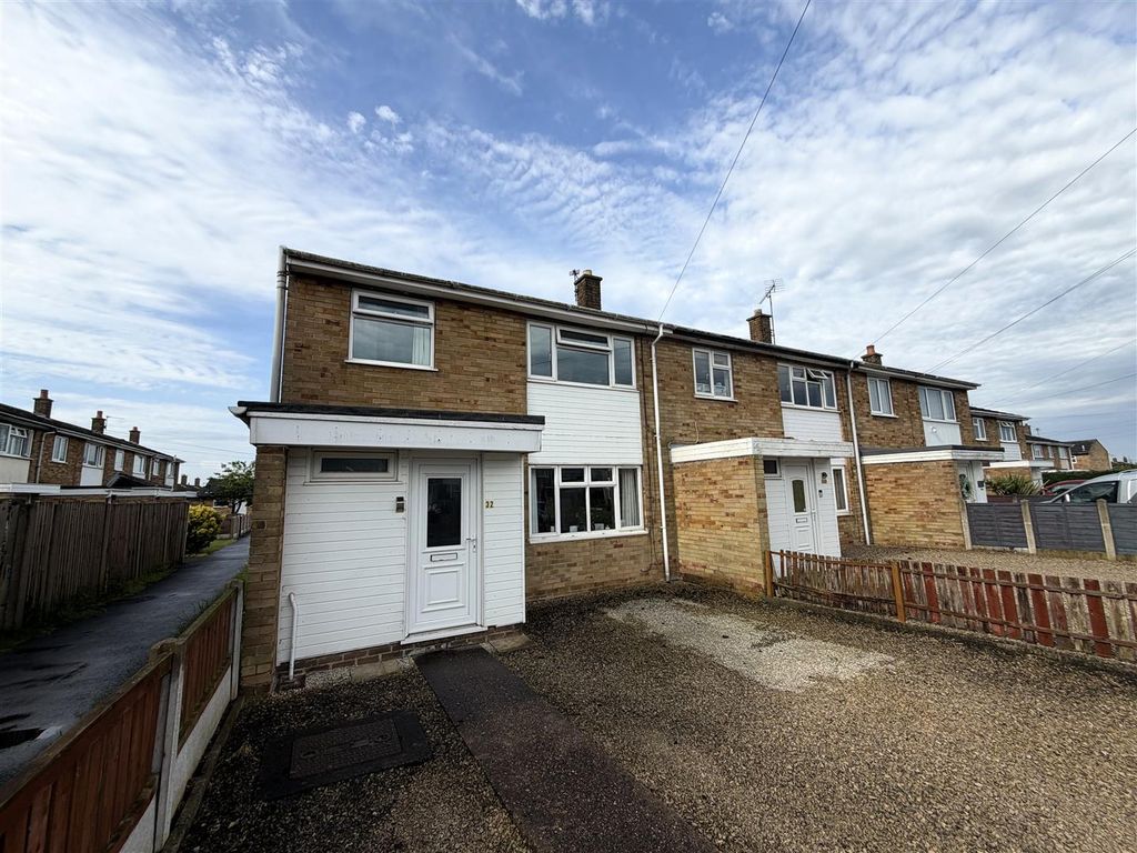 Property photo 1 of 9 Front.Jpg
