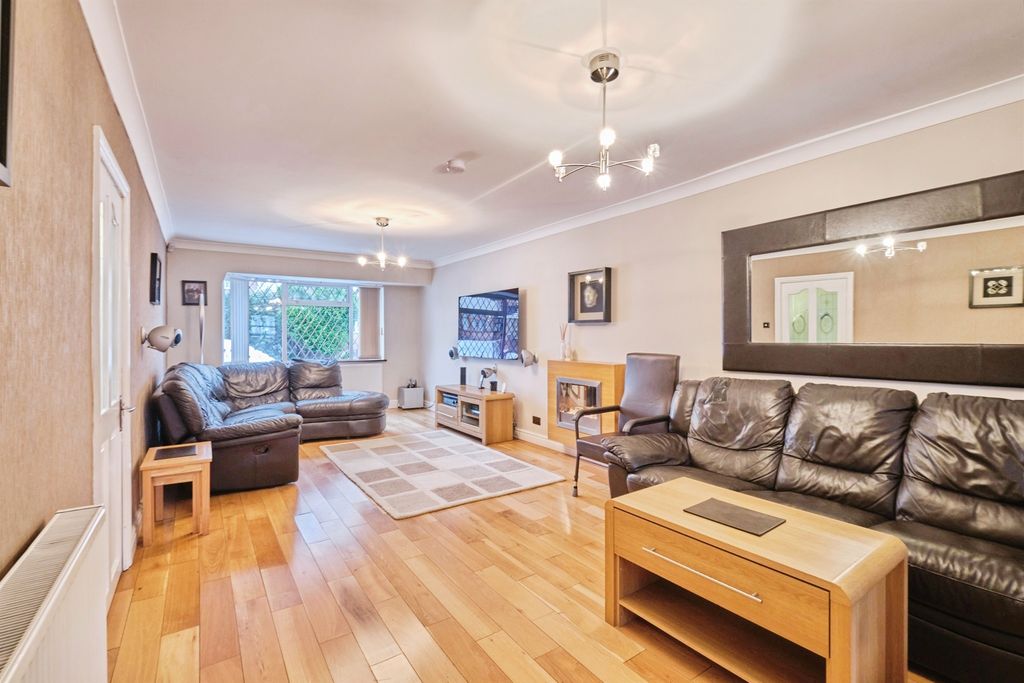 Property photo 3 of 22