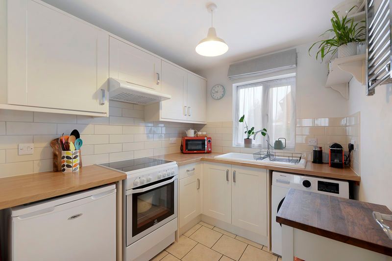 Property photo 3 of 10 Photo 6