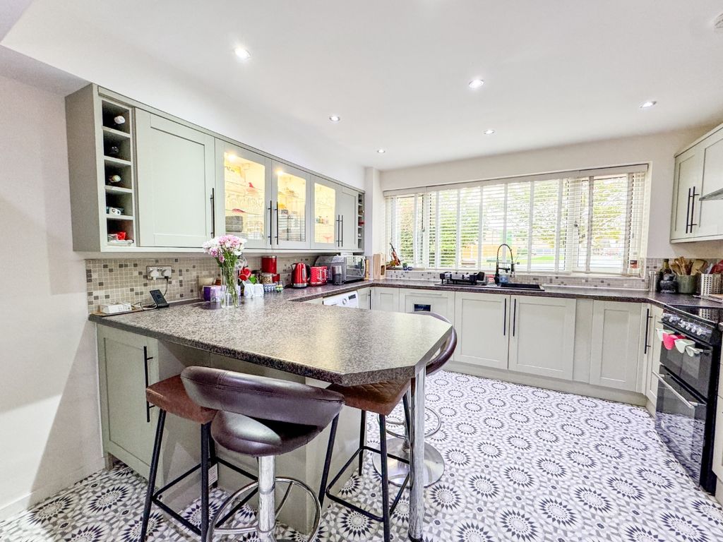 Property photo 3 of 15 4539876