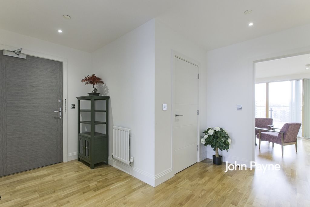 Property photo 3 of 9 Img_3685