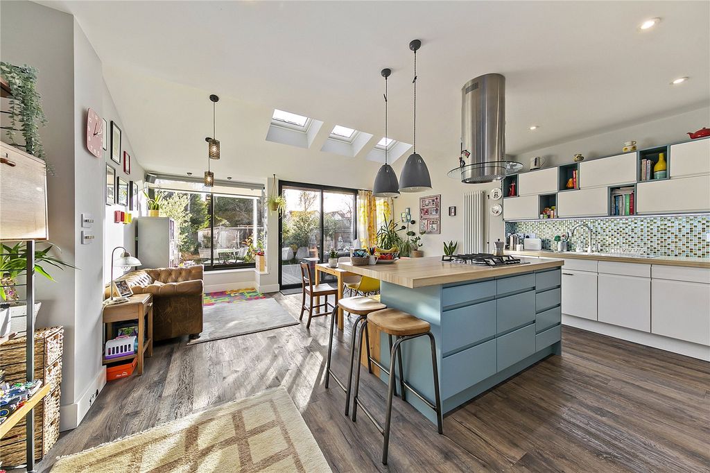 Property photo 3 of 18 Picture No. 08