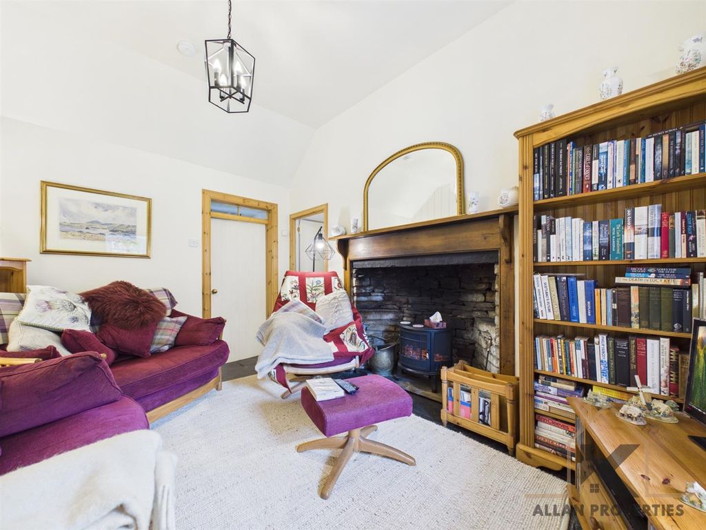 Property photo 3 of 33