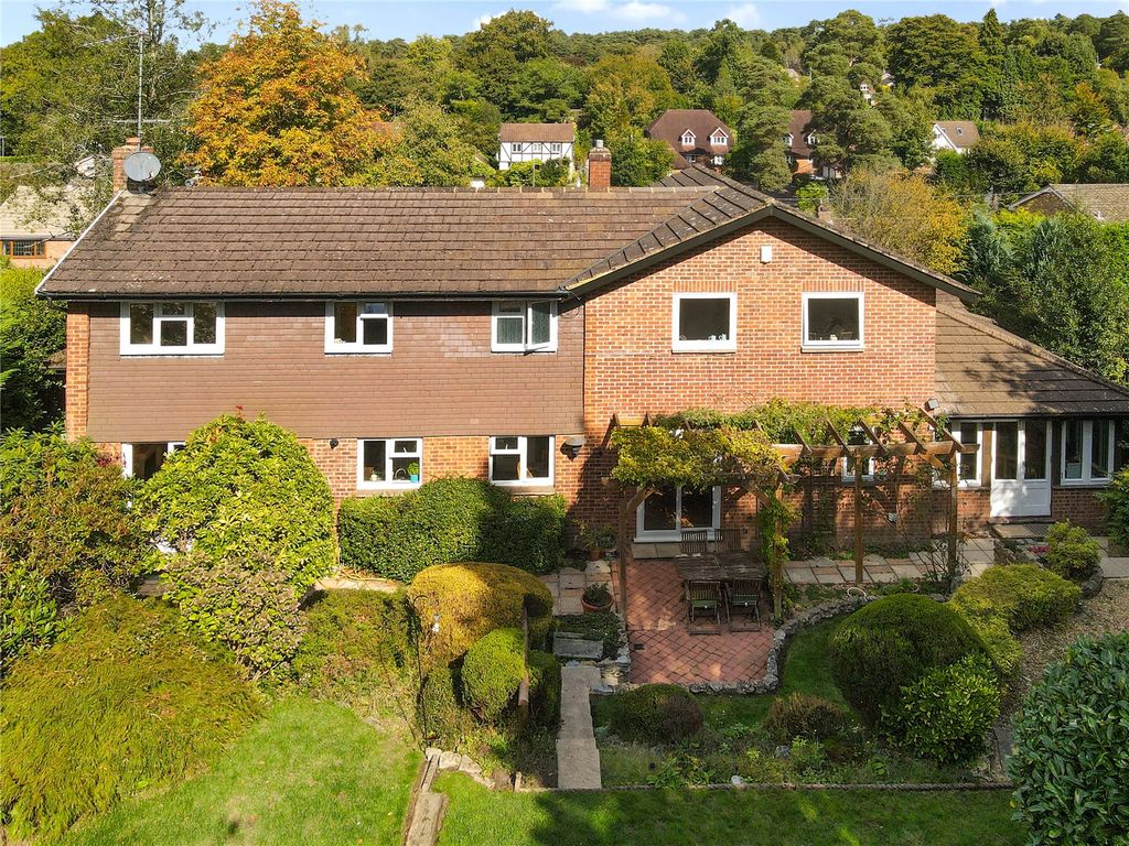 Property photo 2 of 29 Picture No. 24