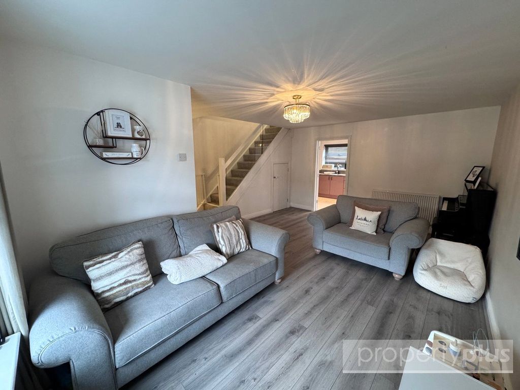 Property photo 3 of 20 Picture No. 02