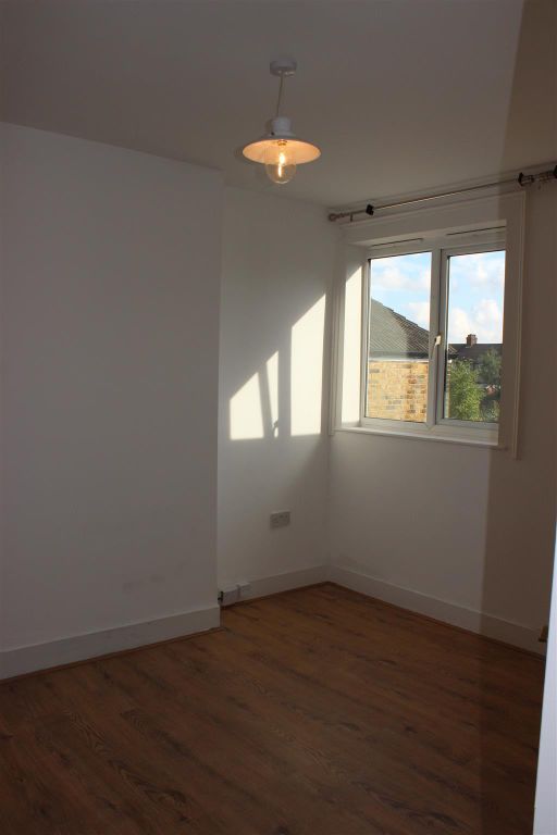 Property photo 3 of 6 Bedroom 1