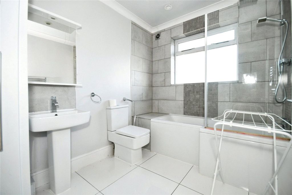 Property photo 3 of 16 Picture No. 04