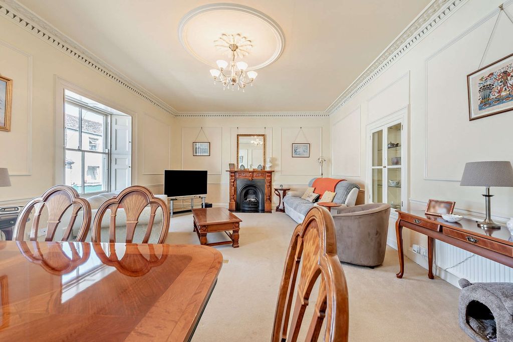 Property photo 3 of 69