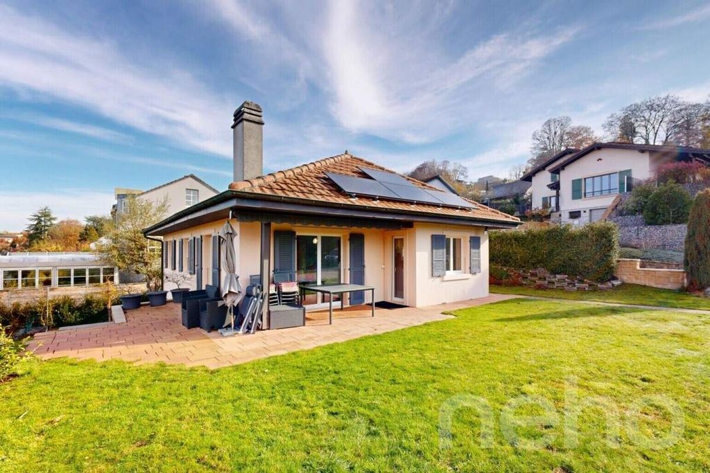 Property photo 2 of 12