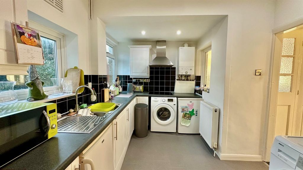 Property photo 3 of 26