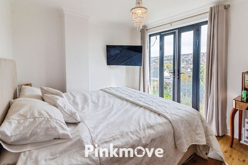 Property photo 3 of 23