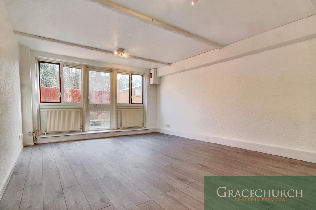 Property photo 1 of 11 3 Bed Maisonette For Sale