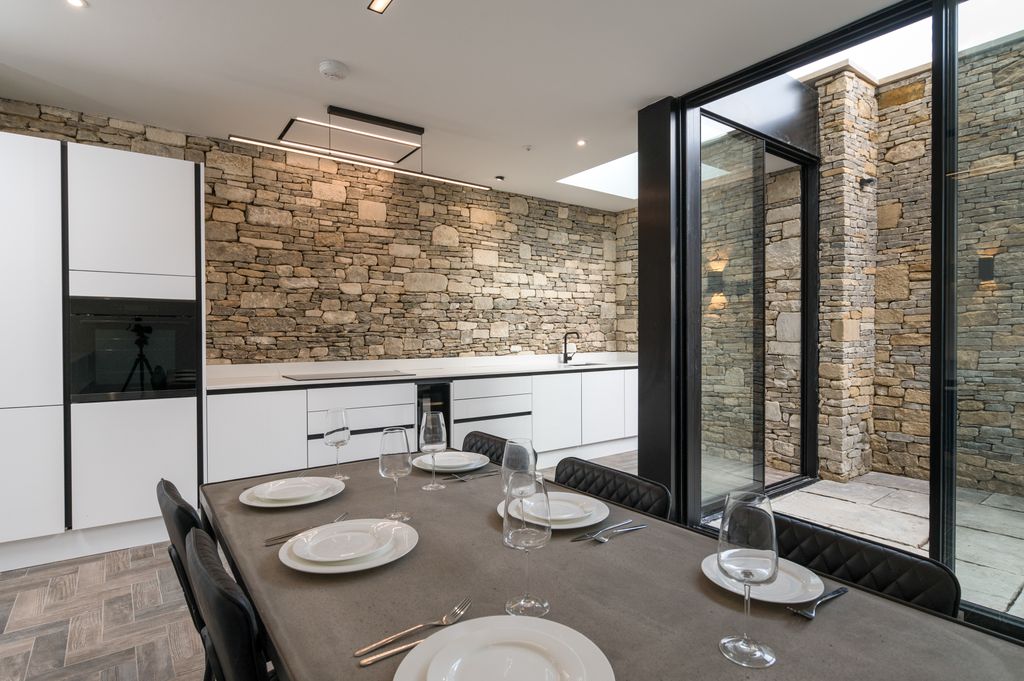 Property photo 3 of 14 Dining Area To Kitchen