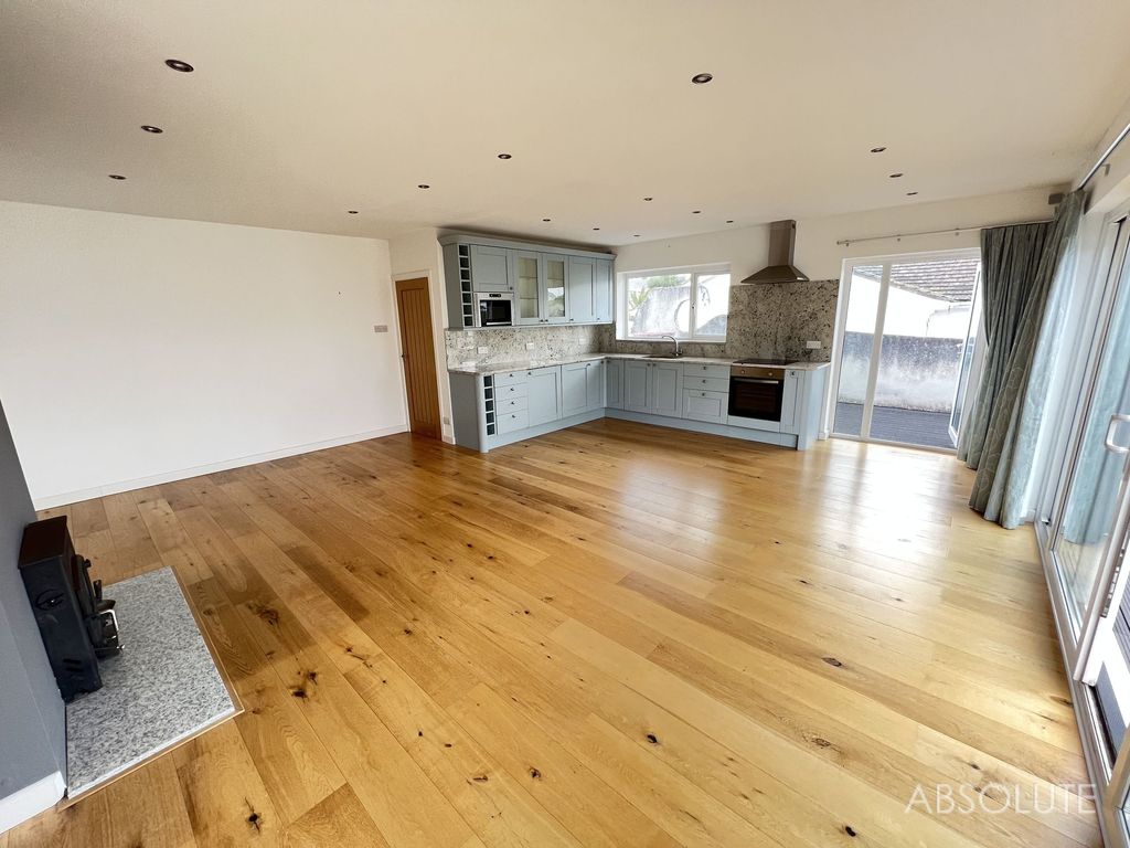 Property photo 2 of 10 Open Plan Living