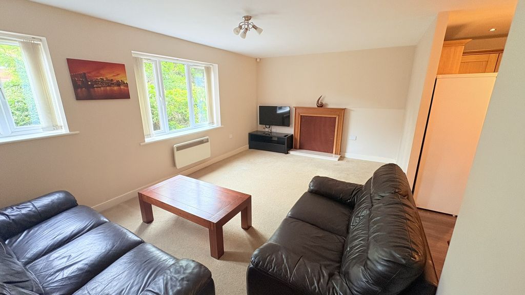 Property photo 2 of 7