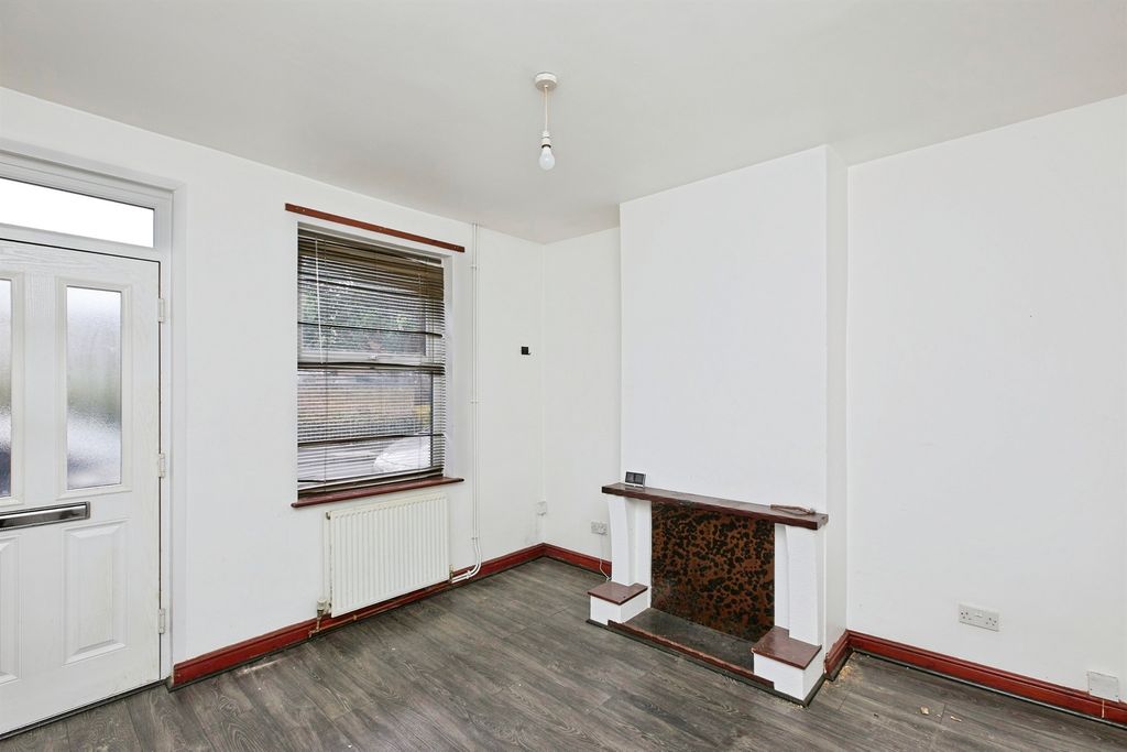 Property photo 2 of 19