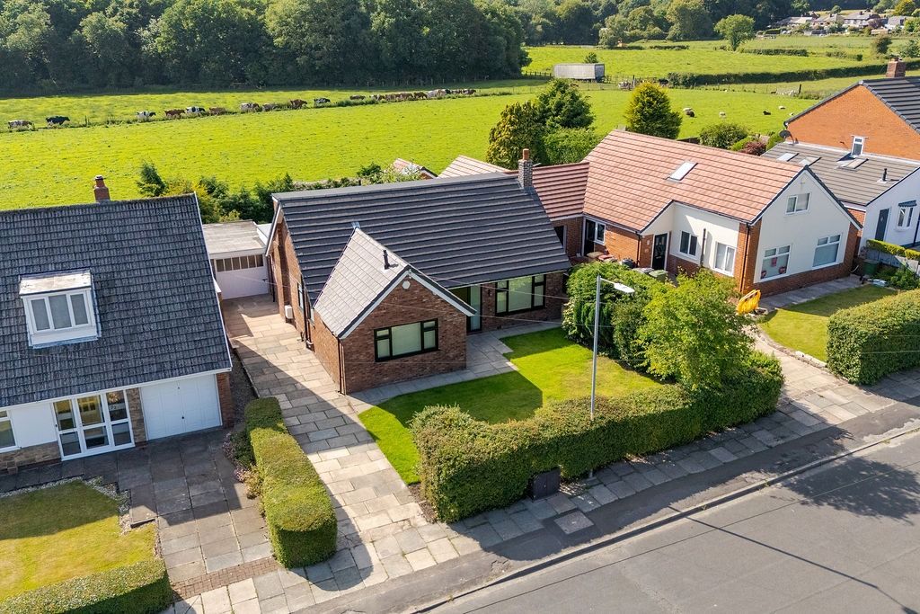 Property photo 1 of 43 4262171