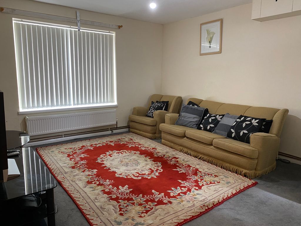 Property photo 2 of 5