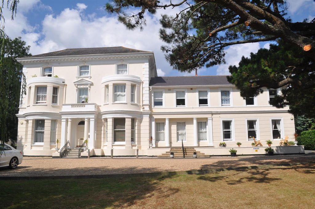 Property photo 1 of 10 Hayston House