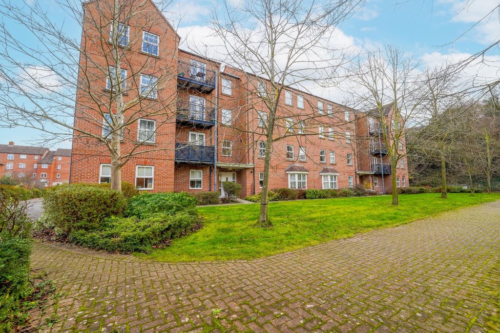 Property photo 2 of 12 Picture No. 16