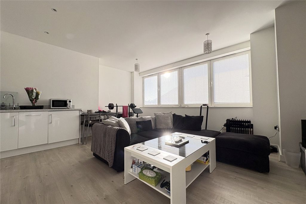 Property photo 3 of 7 Picture No. 02