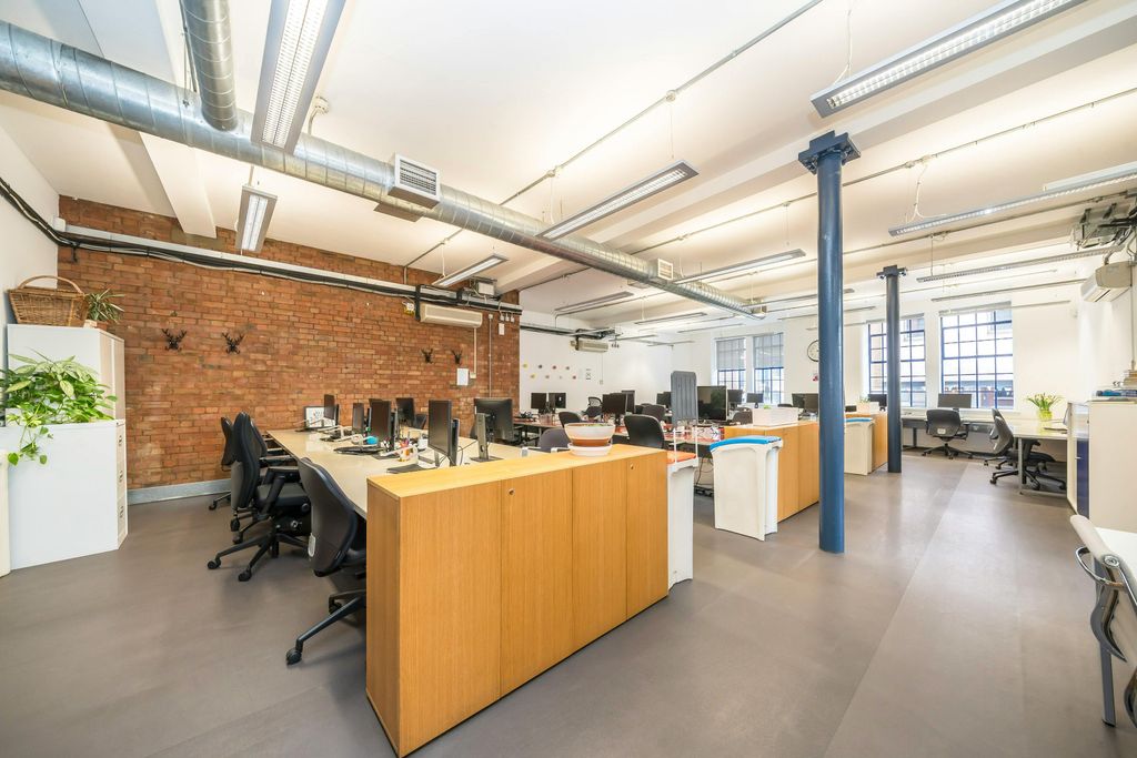 Property photo 3 of 9 170172 Tower Bridge Road Ground Floor Internal 1.Jpg