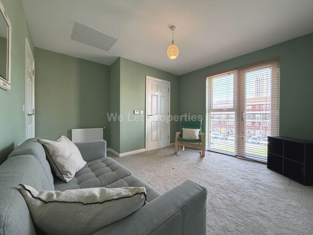 Property photo 3 of 21
