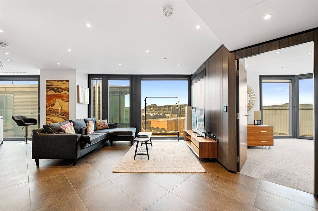 Property photo 1 of 12 Reception