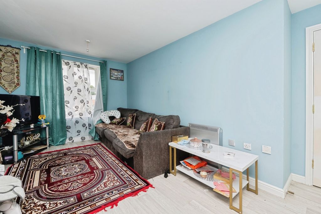 Property photo 3 of 20 Pbox-Img.Jpg