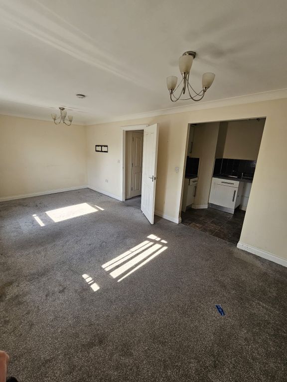 Property photo 3 of 9 Gallery