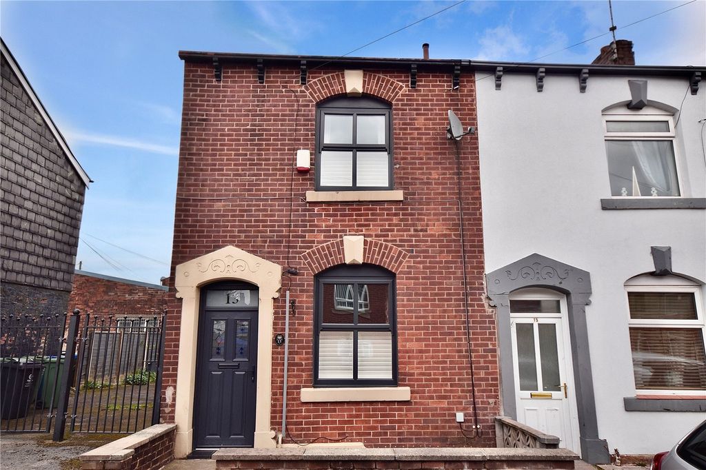 Property photo 1 of 11 Front External